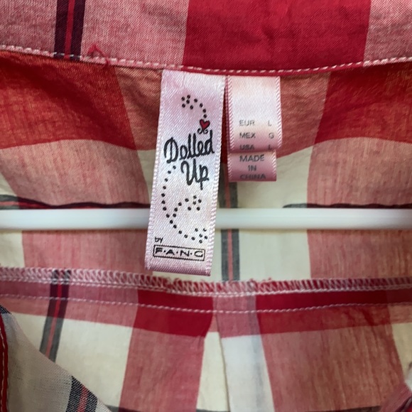 Red Plaid Button Down Sleeveless Shirt - Picture 3 of 4